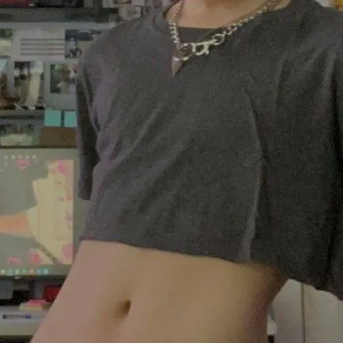 chat with ai character: femboy