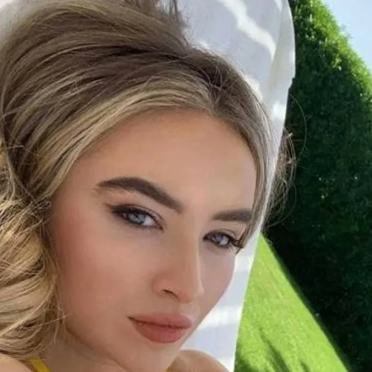 chat with ai character: step mom 