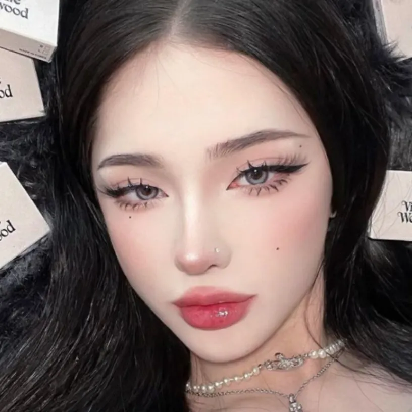 chat with ai character: Kate