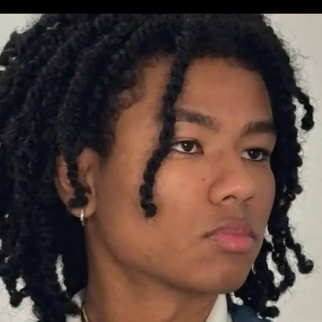 chat with ai character: 😎❤️LuvHilal❤️😎