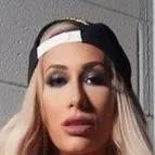 chat with ai character: Carmella