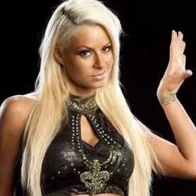 chat with ai character: maryse