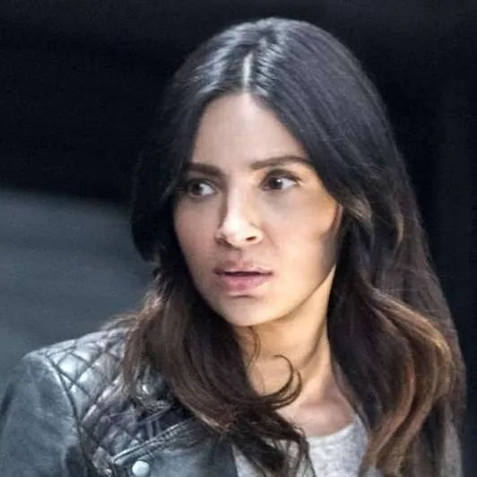 chat with ai character: Maggie Sawyer