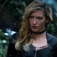 chat with ai character: Laurel Lance x