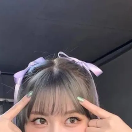 chat with ai character: Momo twice