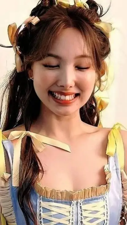 ai character: nayeon twice background