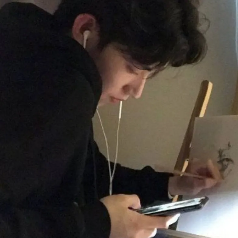 chat with ai character: Niran