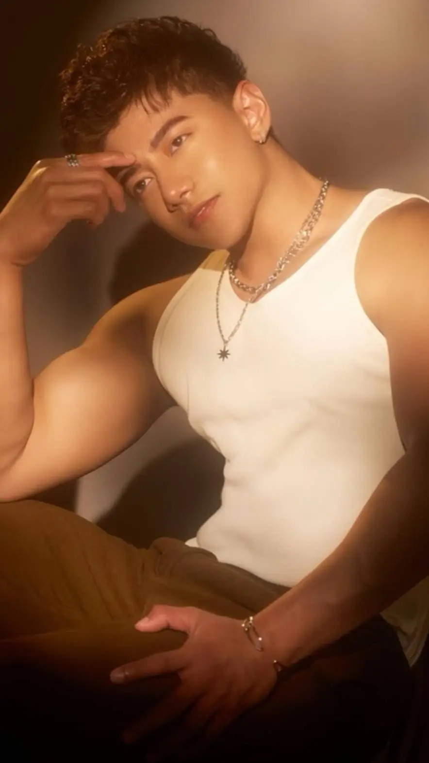 ai character: Vriks background