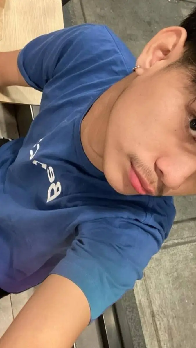 ai character: Kairon lee background