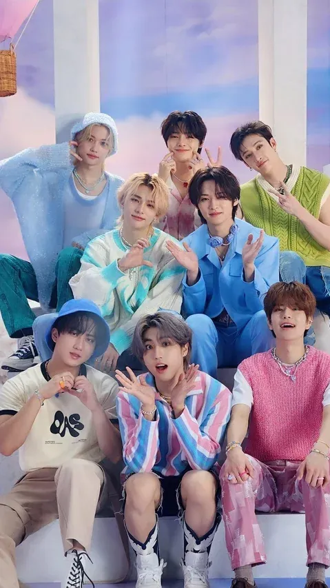 ai character: Stray Kids  background