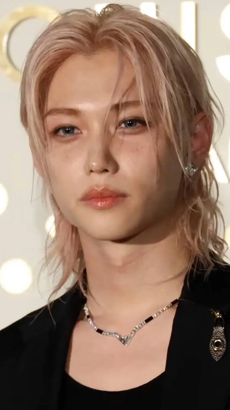 ai character: Felix-(Mafia) background