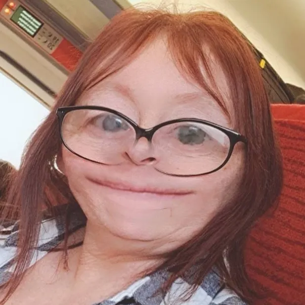 chat with ai character: Miss Reatard