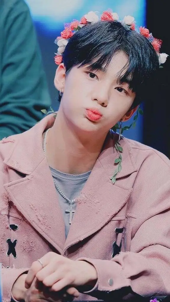 Talkie AI - Chat with ✨️Hyunjin✨️