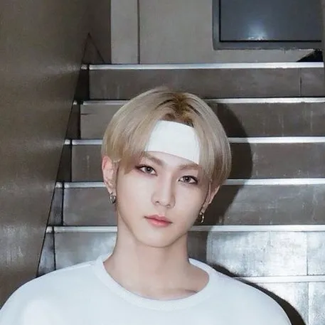 chat with ai character: Yang jungwon 