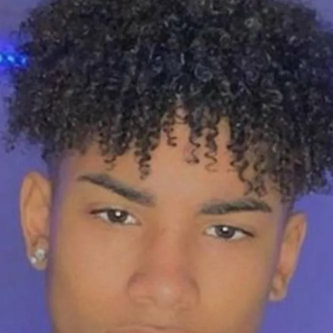 chat with ai character: Malachi