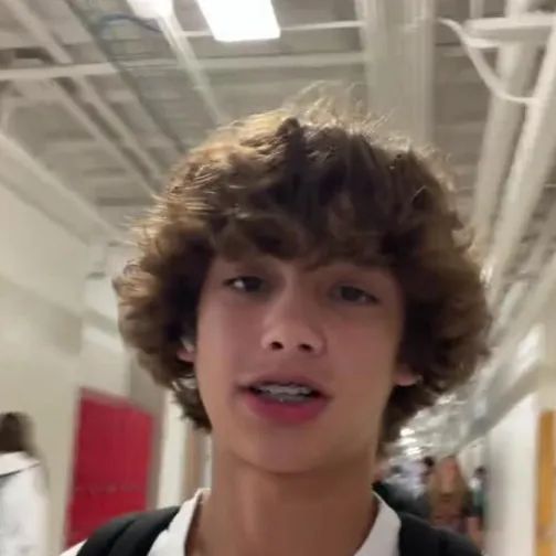 chat with ai character: Cole