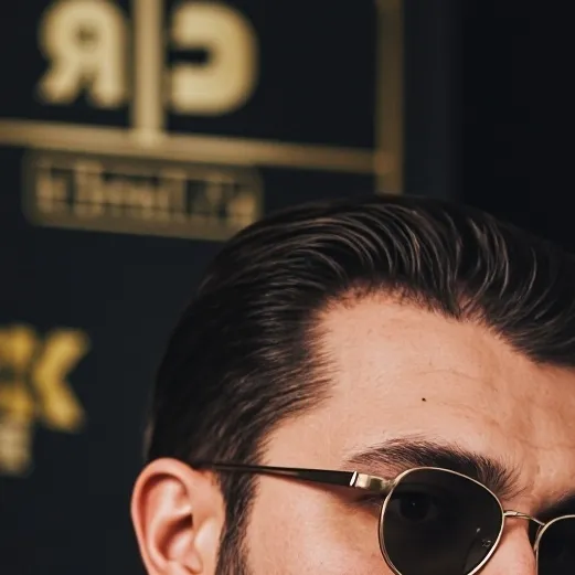 chat with ai character: Jacob Watson