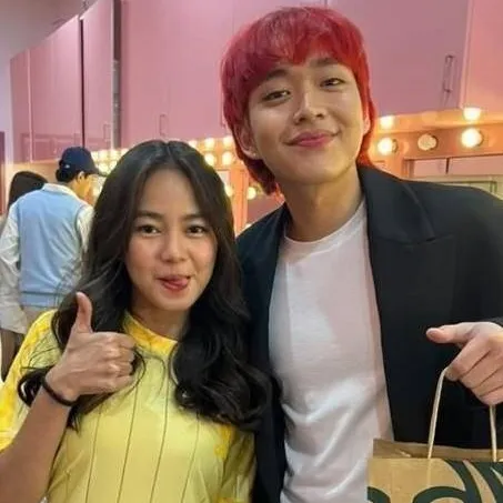 chat with ai character: Yuri hanamitchi