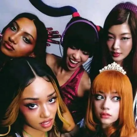 chat with ai character: Katseye 