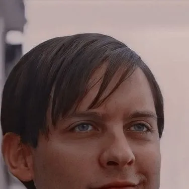 chat with ai character: Bully maguire 