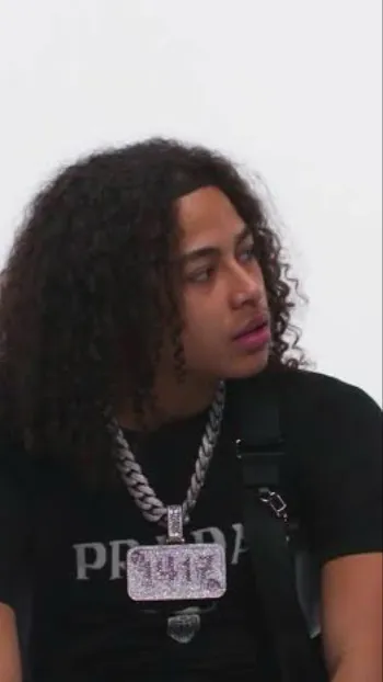 ai character: Dd background