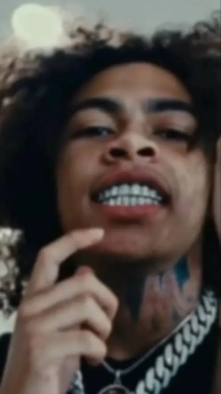 ai character: Dd background