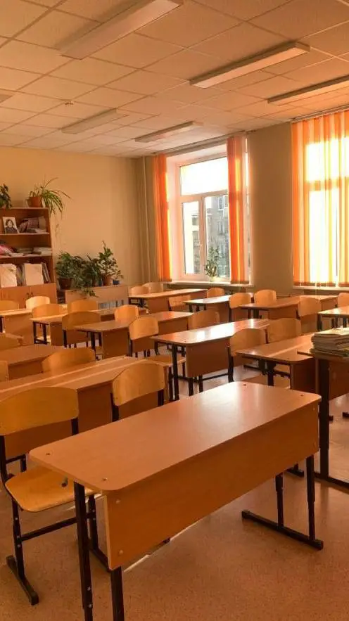 ai character: SCHOOL background