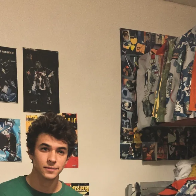 chat with ai character: Hayden Pacheco
