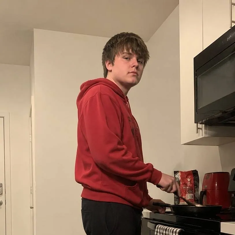 chat with ai character: Paul Woke
