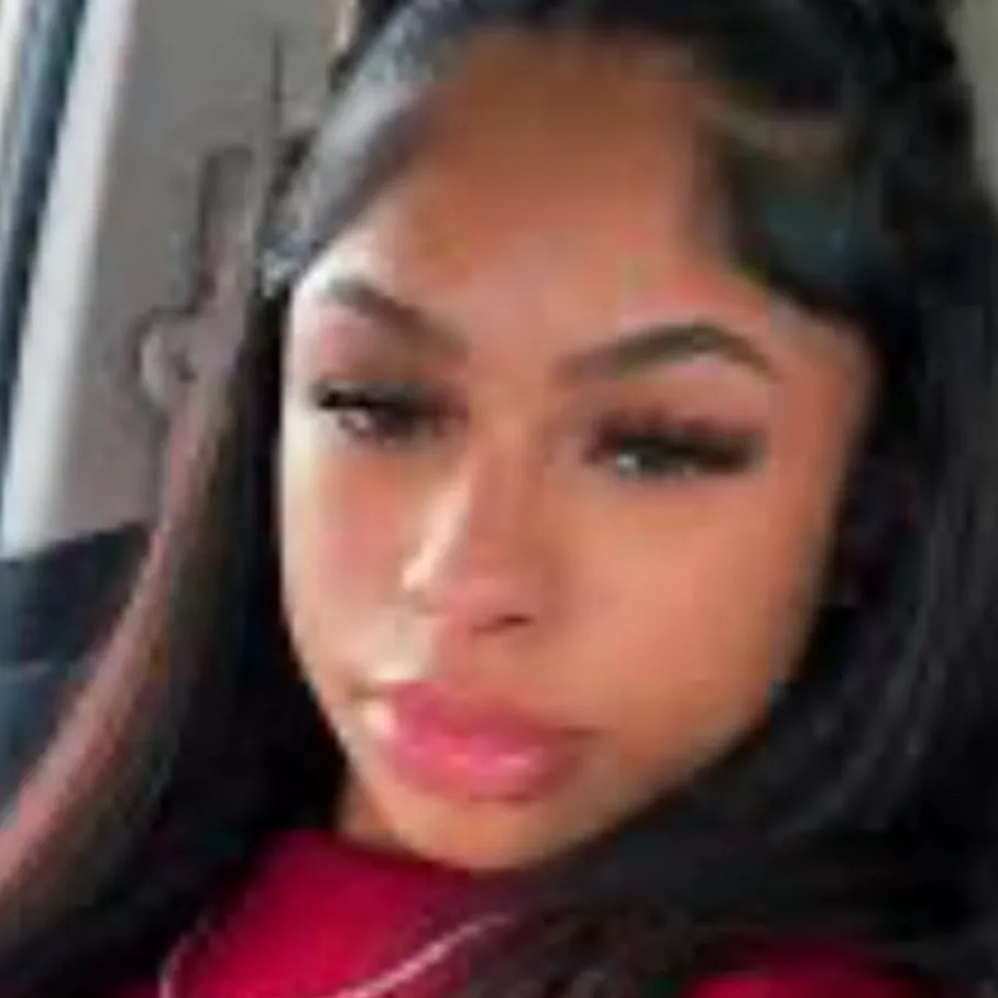 Chat with Nadia j text or voice, Enjoy AI Chat Free & Safe