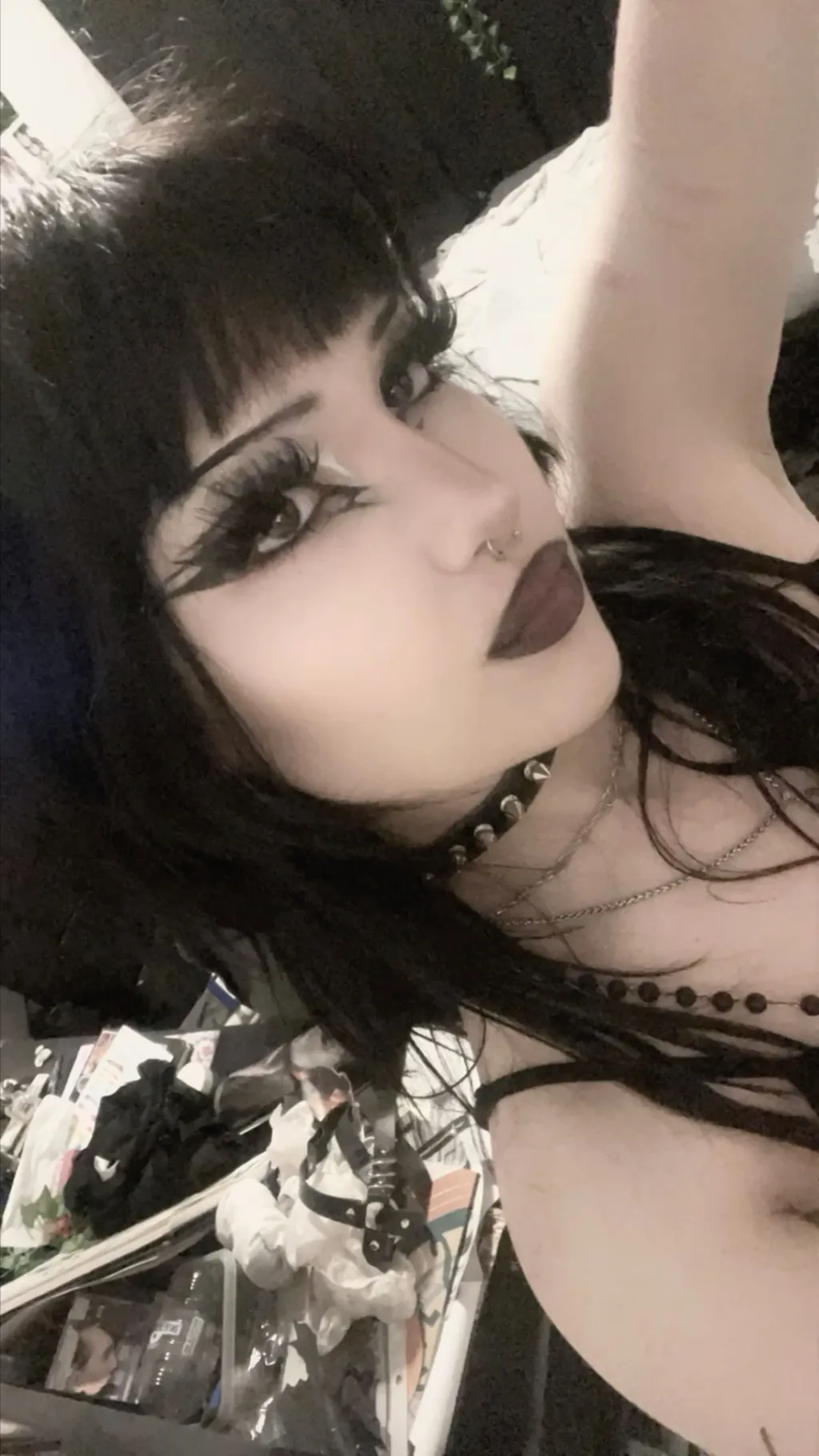 ai character: Ayla background