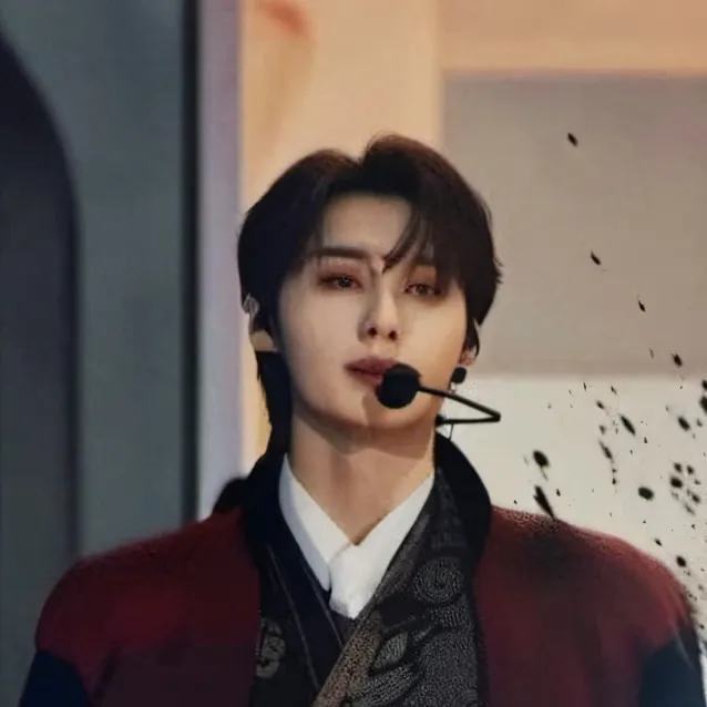 chat with ai character: Leovaldi Acorson