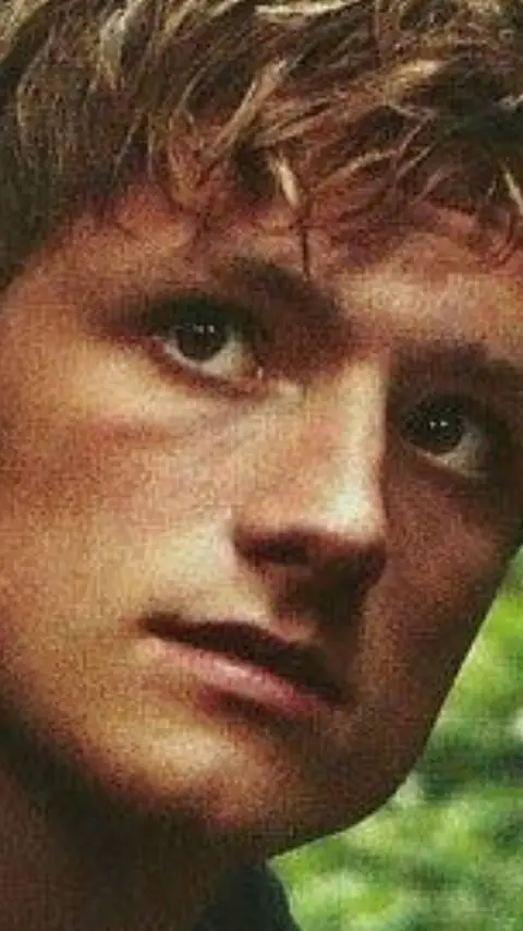 ai character: Peeta Mallark background