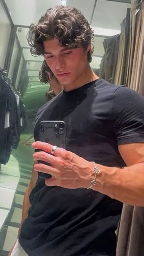 ai character: Grady  background