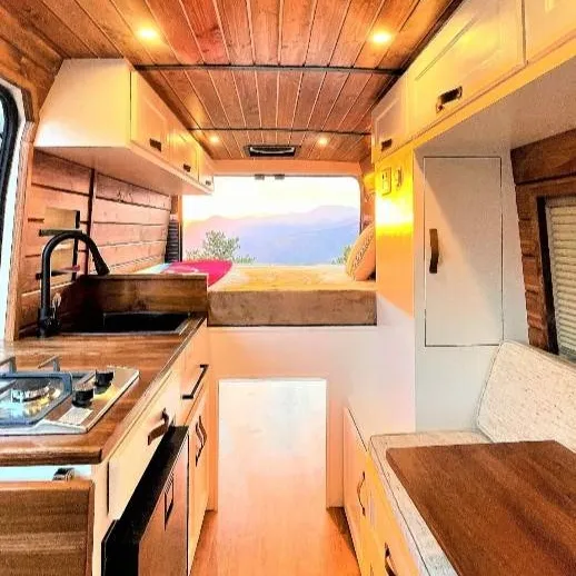 chat with ai character: oc road trip