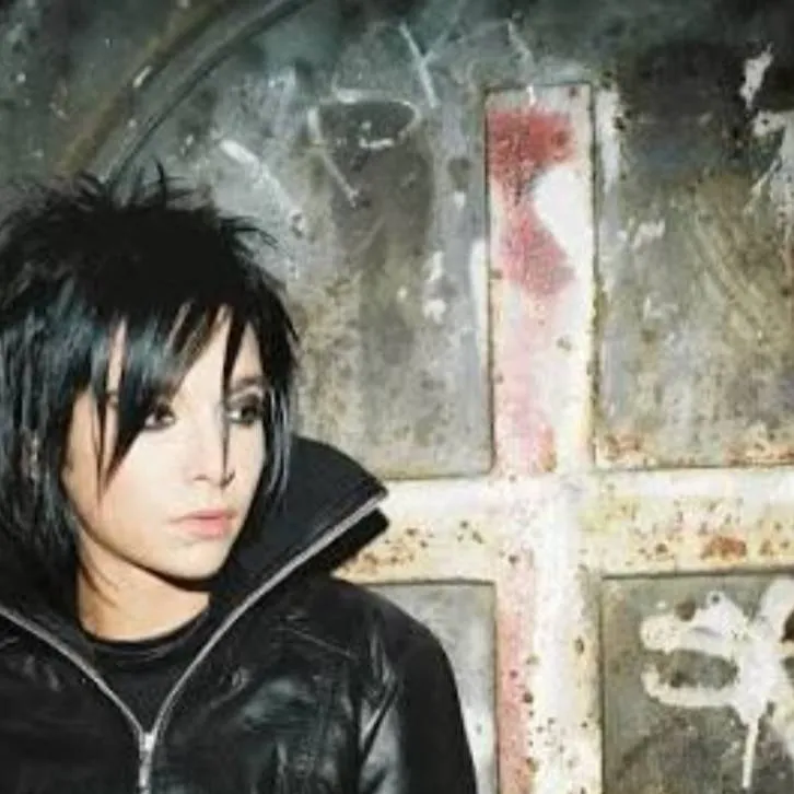chat with ai character: bill Kaulitz 