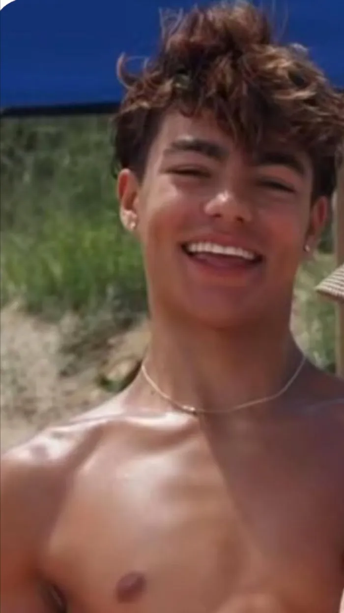 ai character: Malachi  background