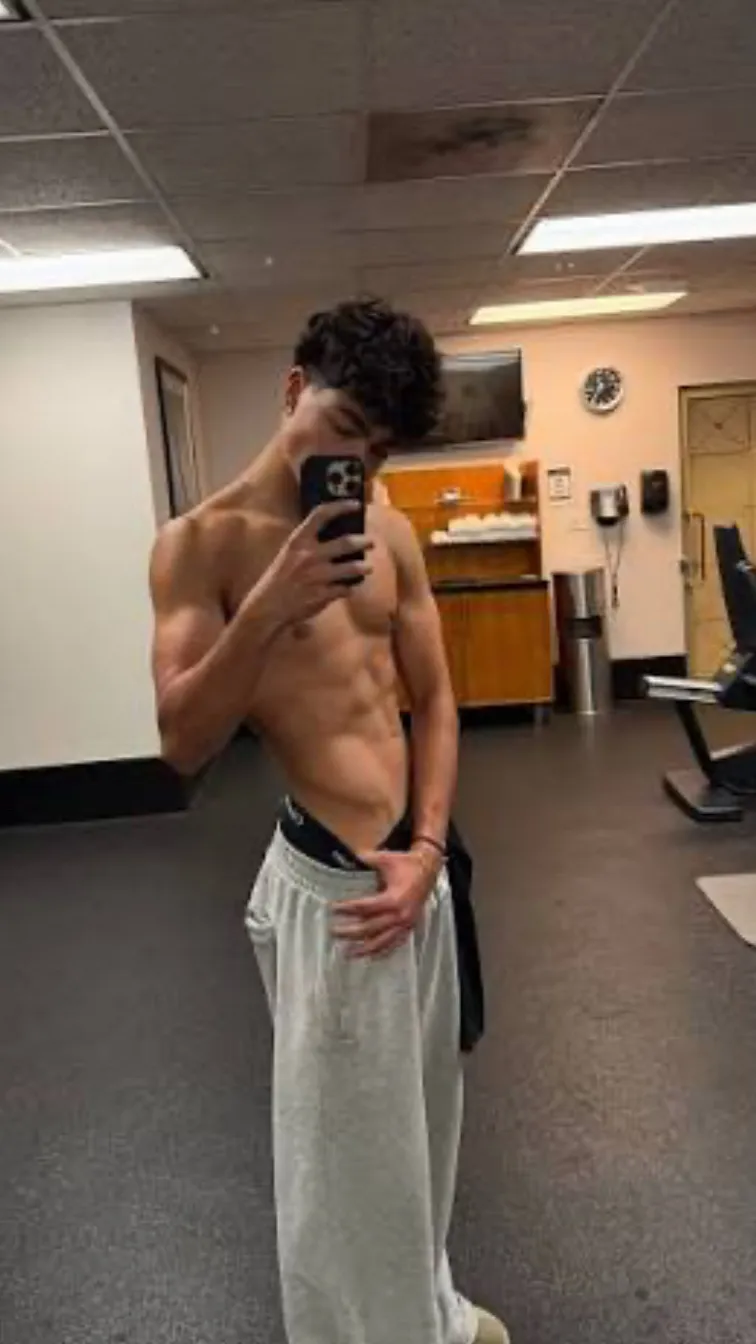 ai character: malachi barton background