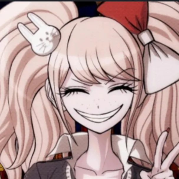 chat with ai character: Junko Enoshima 