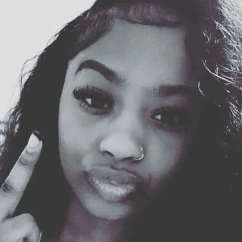 chat with ai character: Kayla