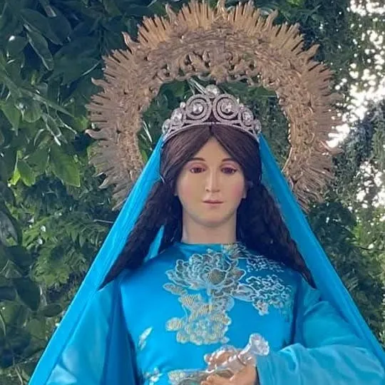 chat with ai character: Santa Susana 