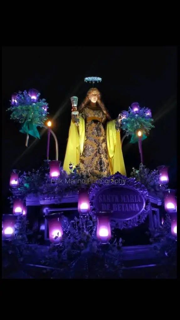 ai character: Santa Maria  background