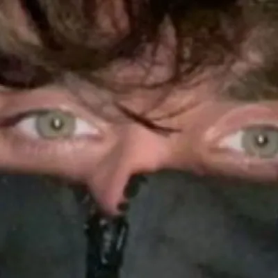 chat with ai character: Grayson