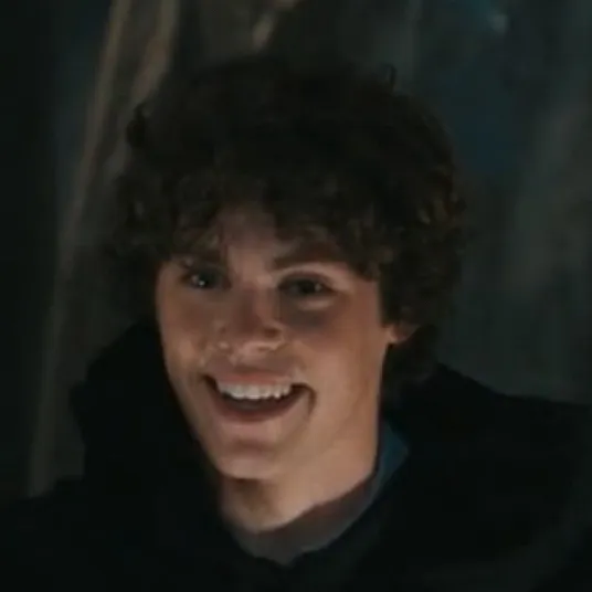 chat with ai character: Ethan landry