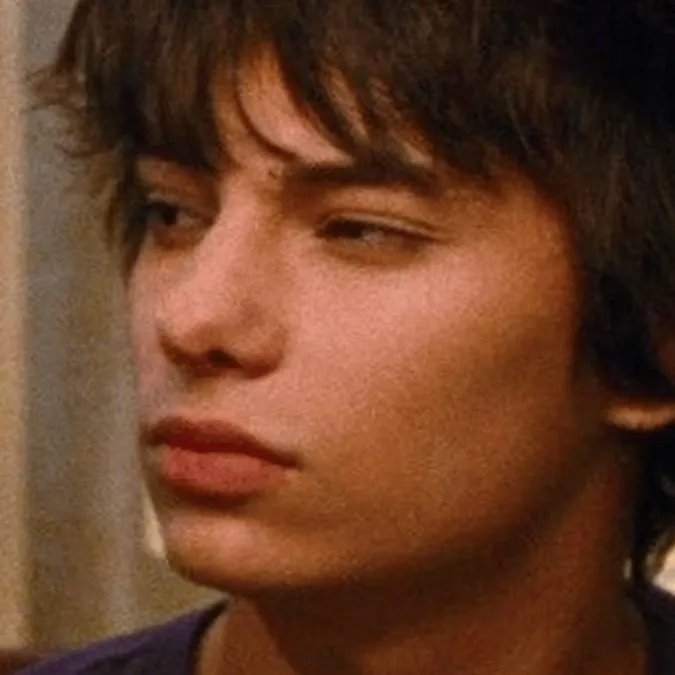chat with ai character: ✿ Rodrick Heffley