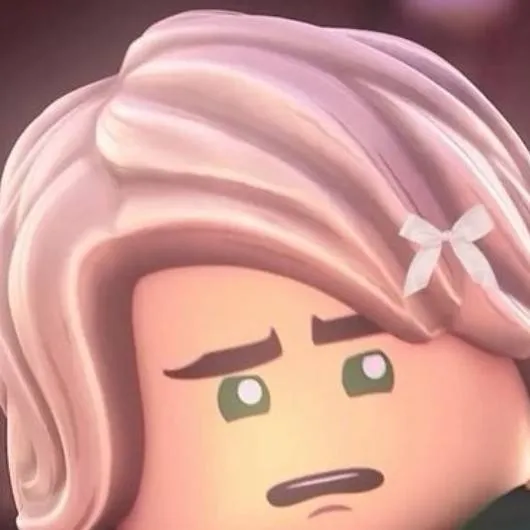 chat with ai character: lloyd's girlfriend