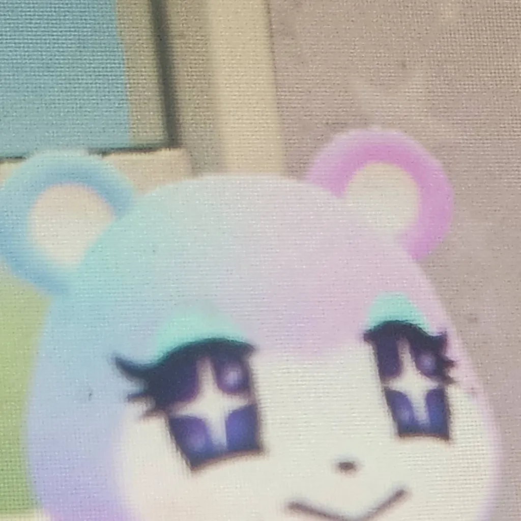 chat with ai character: Laura