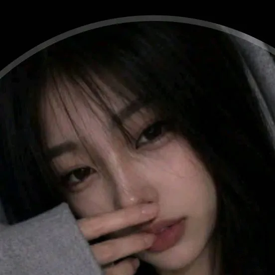 chat with ai character: kim