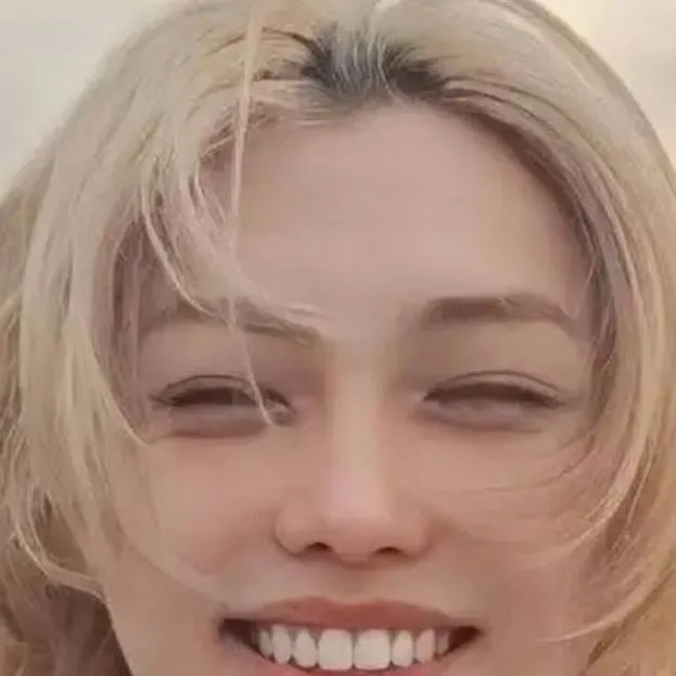 chat with ai character: Felix🐥💙