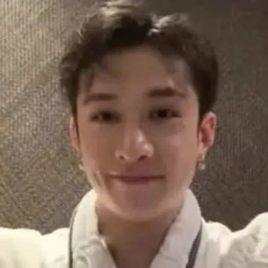 chat with ai character: bangchan